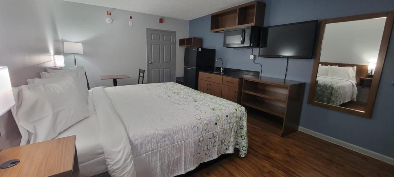 Hometowne Studios By Red Roof Egg Harbor-Atlantic City Airport Egg Harbor Township Buitenkant foto