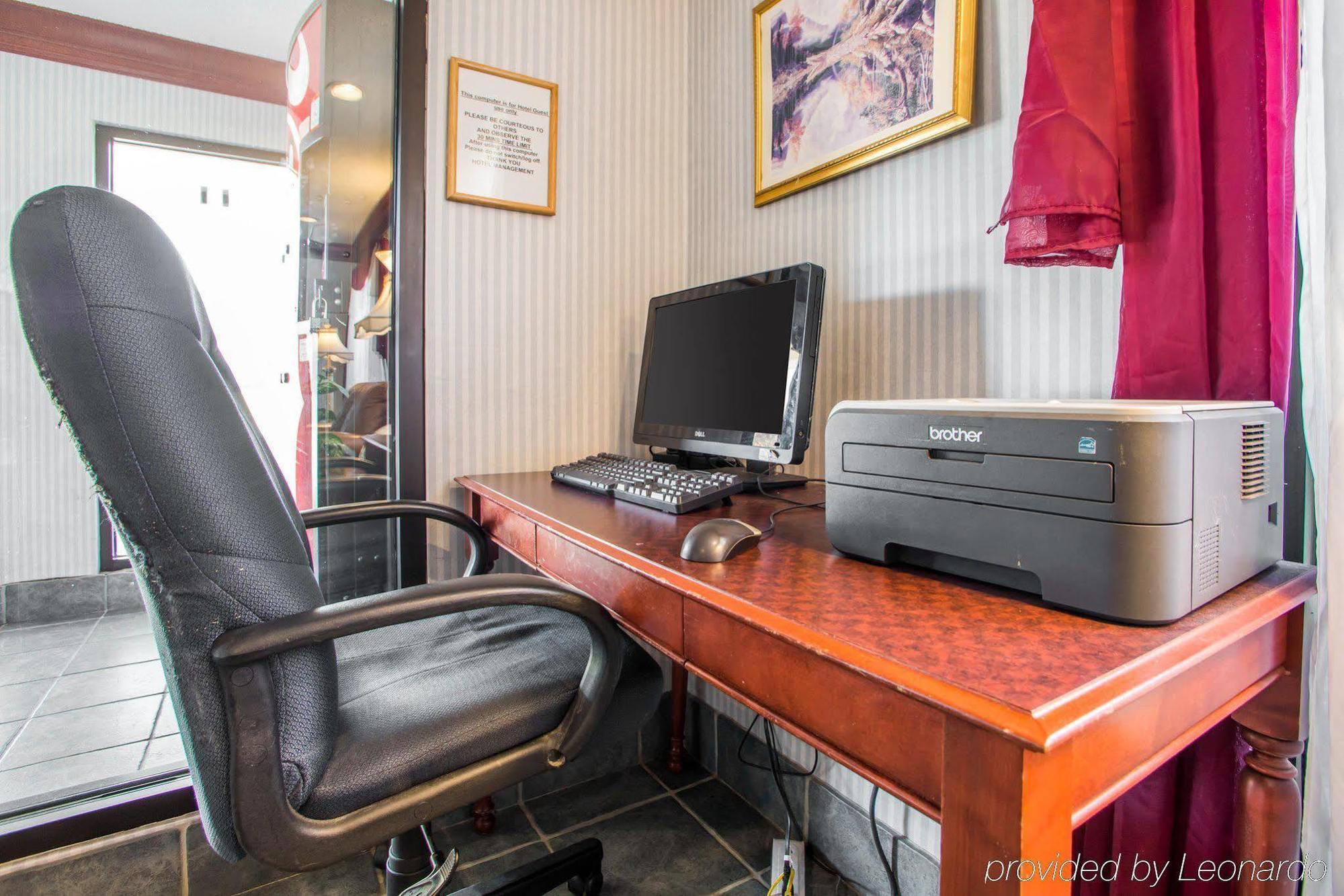 Hometowne Studios By Red Roof Egg Harbor-Atlantic City Airport Egg Harbor Township Buitenkant foto